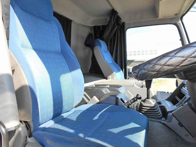 いすゞギガダンプ大型（10t）[写真33]