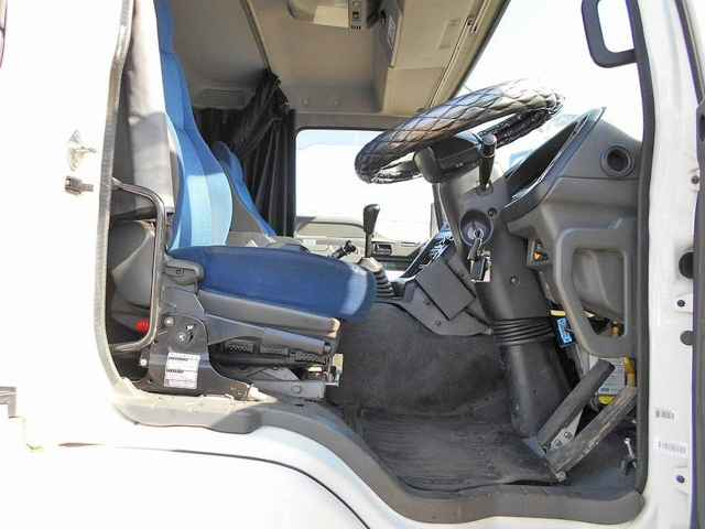 いすゞギガダンプ大型（10t）[写真34]