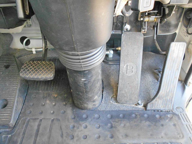 いすゞギガダンプ大型（10t）[写真38]