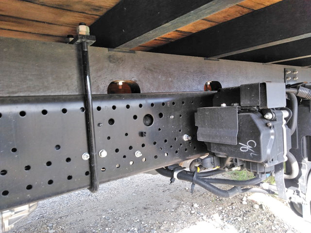 いすゞフォワード平ボディ中型（4t）[写真06]