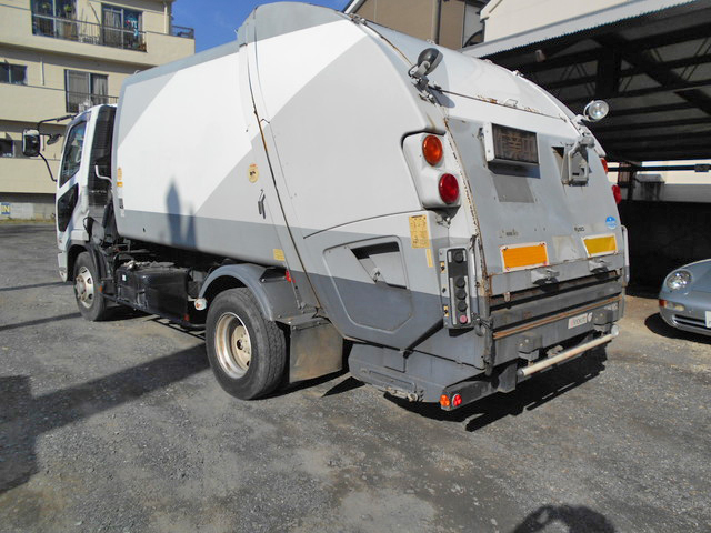 三菱ふそうファイターパッカー車（塵芥車）中型（4t）[写真04]