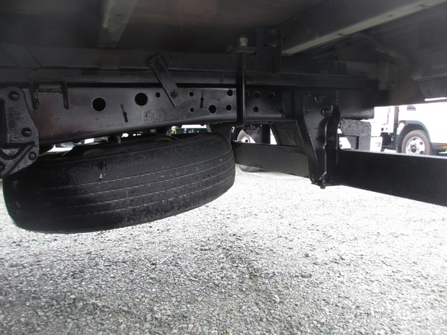 いすゞエルフアルミバン小型（2t・3t）[写真11]