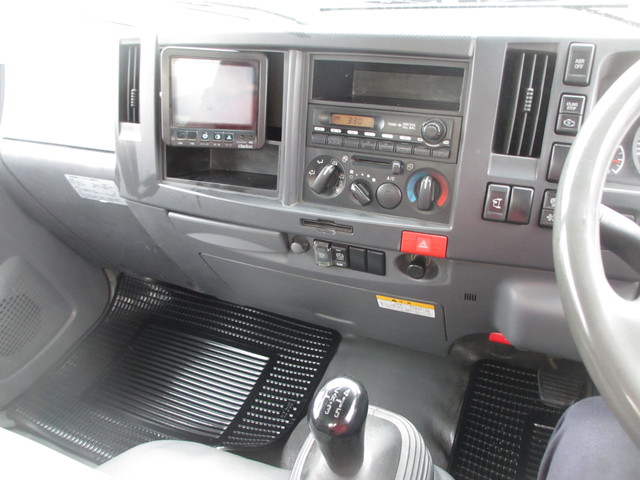 いすゞエルフアルミバン小型（2t・3t）[写真17]