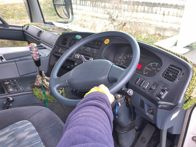 三菱ふそうスーパーグレート冷凍車（冷蔵車）大型（10t）[写真32]