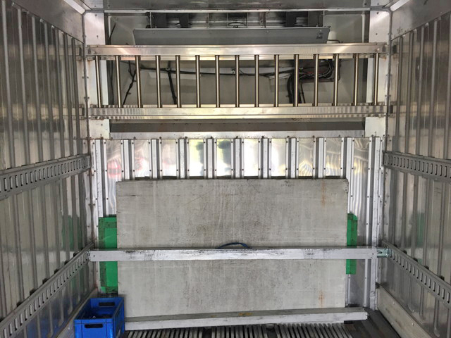 三菱ふそうスーパーグレート冷凍車（冷蔵車）大型（10t）[写真09]