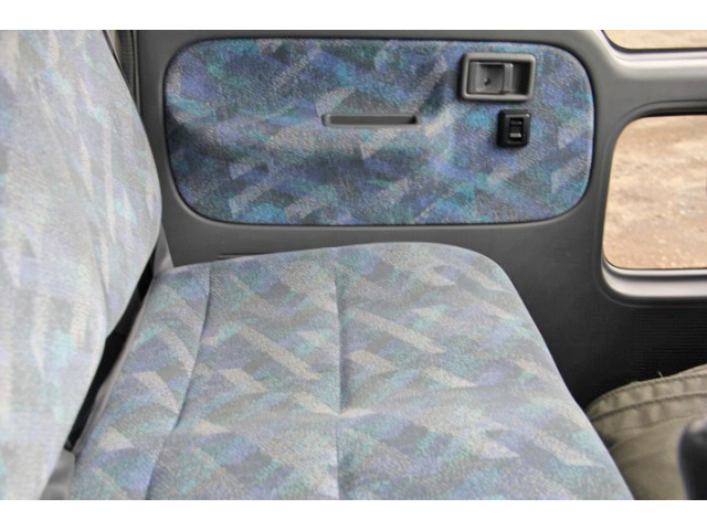 日産アトラスクレーン付小型（2t・3t）[写真19]