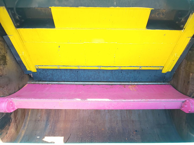 いすゞエルフパッカー車（塵芥車）小型（2t・3t）[写真11]