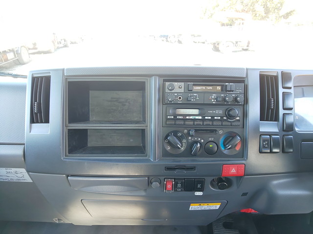 いすゞエルフパッカー車（塵芥車）小型（2t・3t）[写真32]