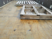 三菱ふそうキャンター平ボディ小型（2t・3t）[写真10]