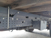 三菱ふそうキャンター平ボディ小型（2t・3t）[写真17]