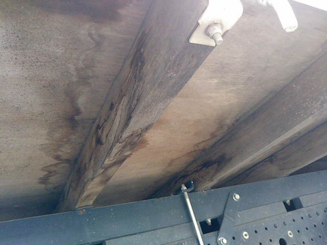 三菱ふそうキャンター平ボディ小型（2t・3t）[写真19]