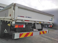 三菱ふそうキャンター平ボディ小型（2t・3t）[写真04]