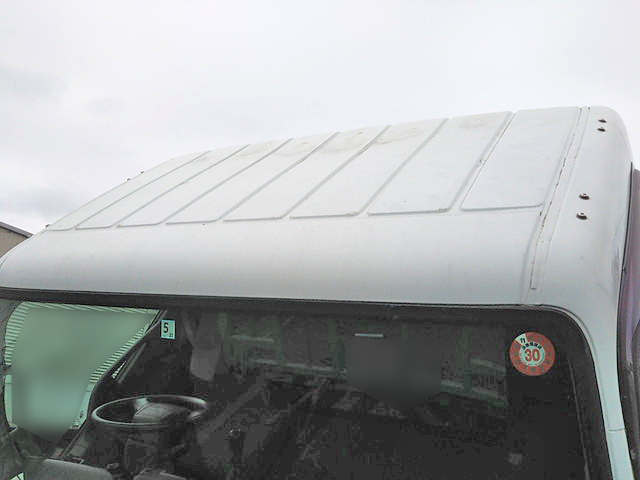 三菱ふそうキャンター平ボディ小型（2t・3t）[写真08]