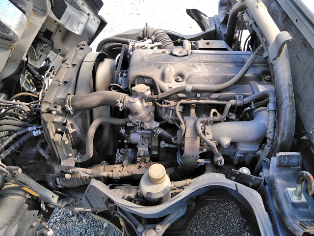 三菱ふそうキャンターガッツ平ボディ小型（2t・3t）[写真09]