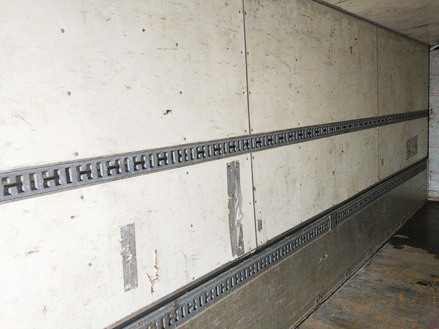 三菱ふそうファイターアルミウイング増トン（6t・8t）[写真06]