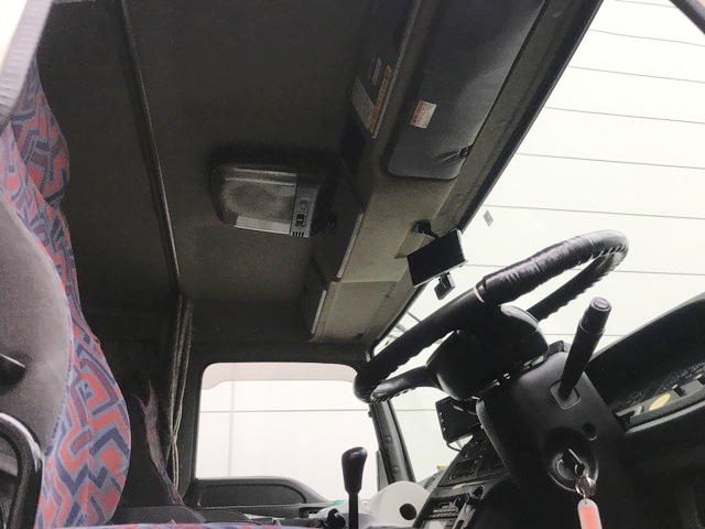 いすゞギガアルミウイング大型（10t）[写真18]