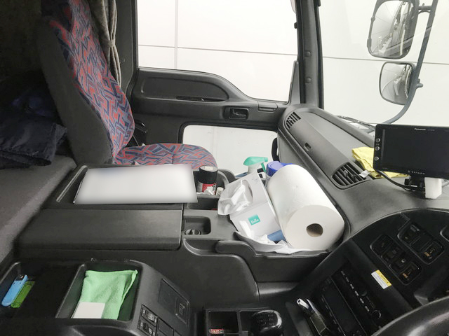 いすゞギガアルミウイング大型（10t）[写真20]