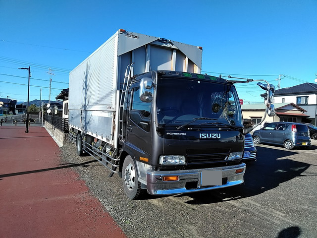 いすゞフォワードアルミウイング増トン（6t・8t）[写真03]
