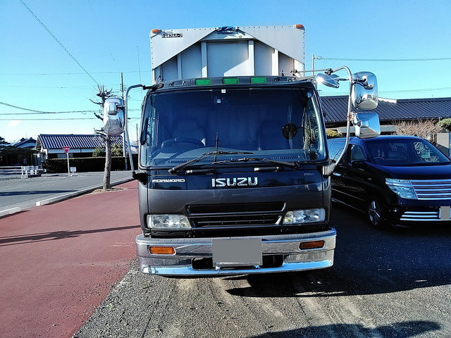 いすゞフォワードアルミウイング増トン（6t・8t）[写真04]