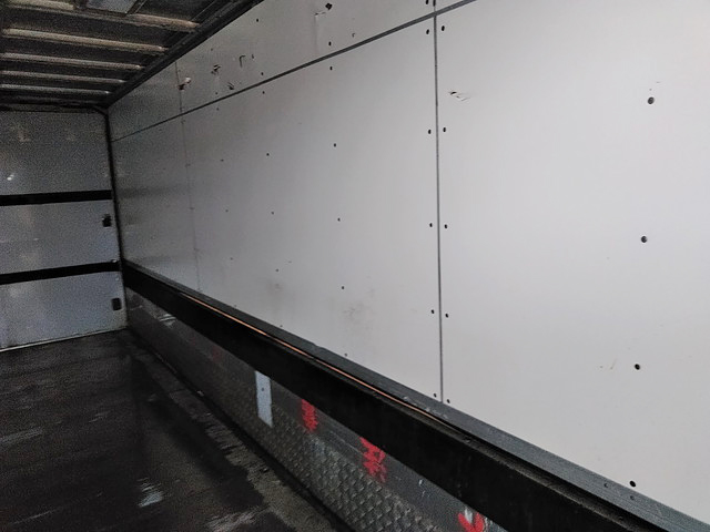 いすゞフォワードアルミウイング増トン（6t・8t）[写真07]