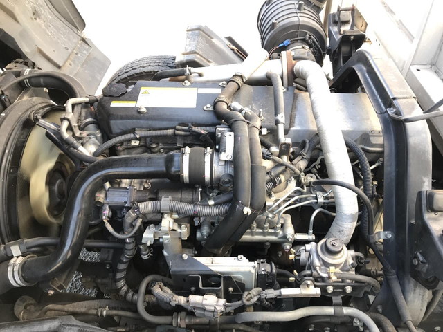 いすゞフォワードアルミウイング中型（4t）[写真26]