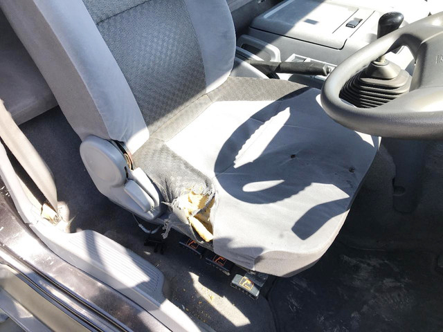 いすゞフォワードアルミウイング中型（4t）[写真31]