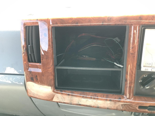 いすゞフォワードアルミウイング中型（4t）[写真34]