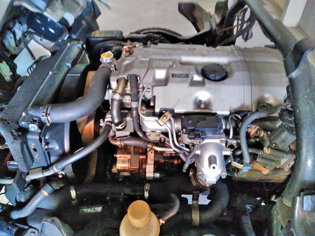 三菱ふそうキャンターアルミウイング小型（2t・3t）[写真11]