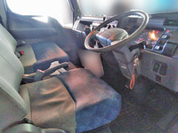 三菱ふそうキャンターアルミウイング小型（2t・3t）[写真15]