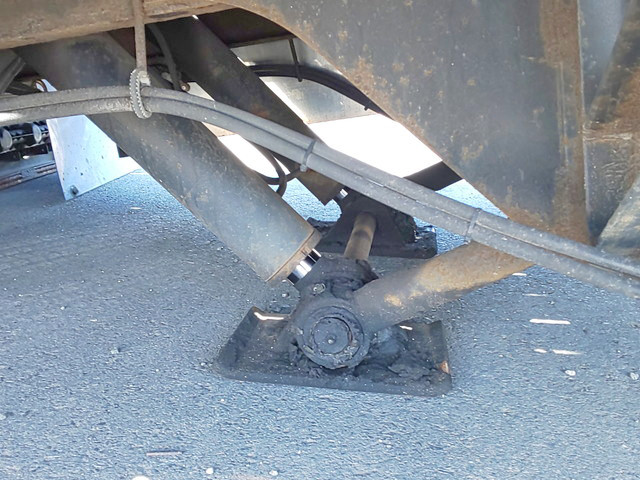 UDトラックスクオンヒップリフター大型（10t）[写真19]