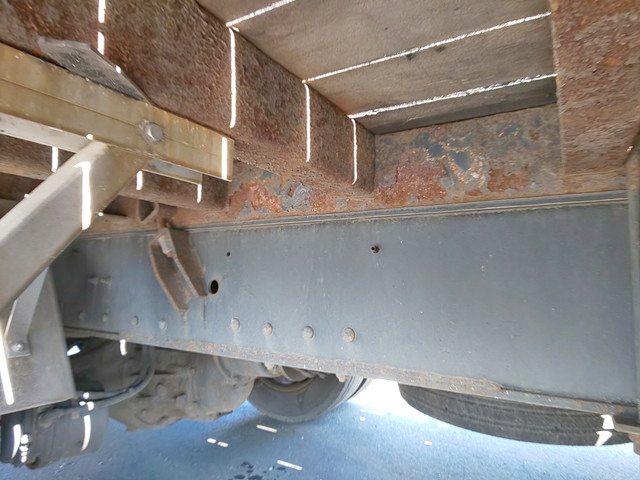 UDトラックスクオンヒップリフター大型（10t）[写真20]