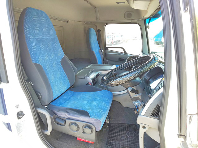 UDトラックスクオンヒップリフター大型（10t）[写真28]