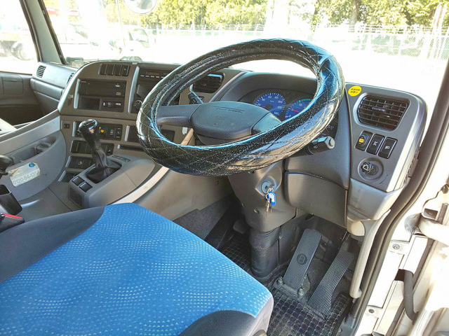 UDトラックスクオンヒップリフター大型（10t）[写真30]