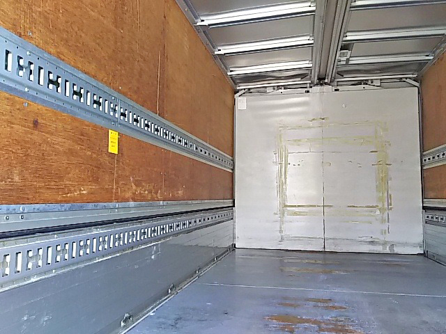 三菱ふそうキャンターアルミウイング小型（2t・3t）[写真12]