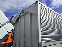 三菱ふそうキャンターアルミウイング小型（2t・3t）[写真22]