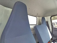 三菱ふそうキャンターアルミウイング小型（2t・3t）[写真26]