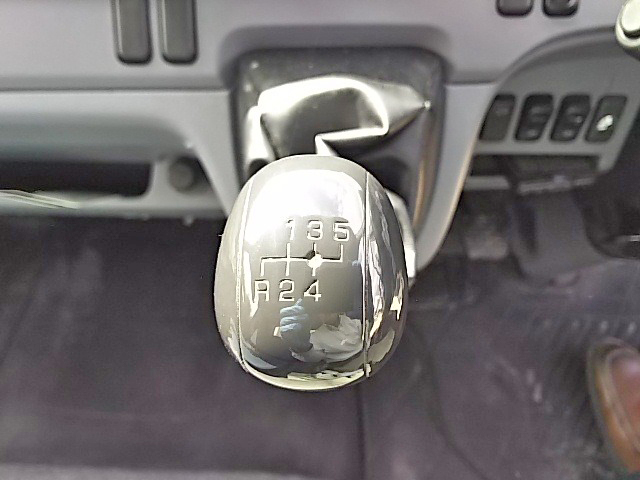 三菱ふそうキャンターアルミウイング小型（2t・3t）[写真39]