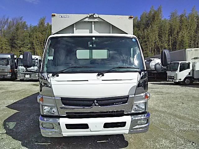 三菱ふそうキャンターアルミウイング小型（2t・3t）[写真07]