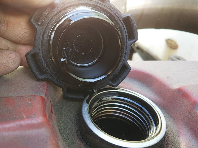 日野デュトロパッカー車（塵芥車）中型（4t）[写真23]