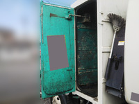 日野デュトロパッカー車（塵芥車）中型（4t）[写真08]