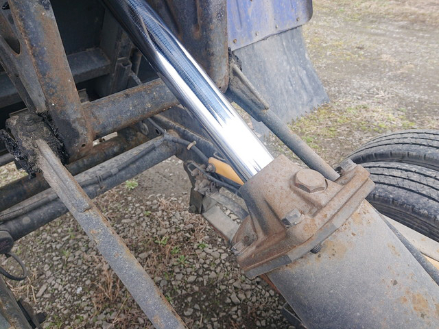 三菱ふそうキャンターダンプ小型（2t・3t）[写真11]