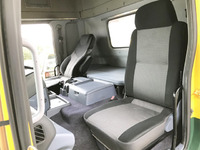 日野プロフィアトレーラーヘッド（トラクターヘッド）大型（10t）[写真29]