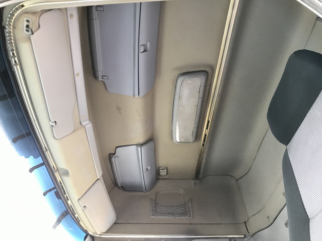 日野プロフィアトレーラーヘッド（トラクターヘッド）大型（10t）[写真31]