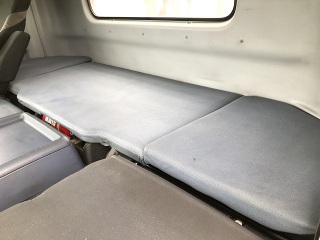 日野プロフィアトレーラーヘッド（トラクターヘッド）大型（10t）[写真32]