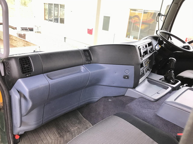 日野プロフィアトレーラーヘッド（トラクターヘッド）大型（10t）[写真33]