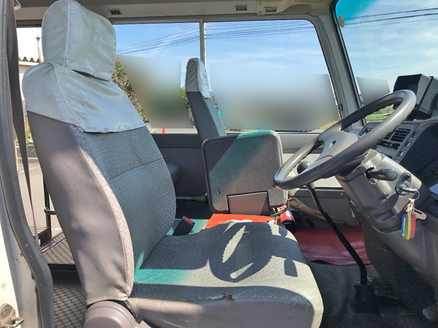 三菱ふそうローザマイクロバス[写真12]