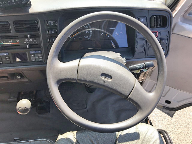 三菱ふそうローザマイクロバス[写真13]