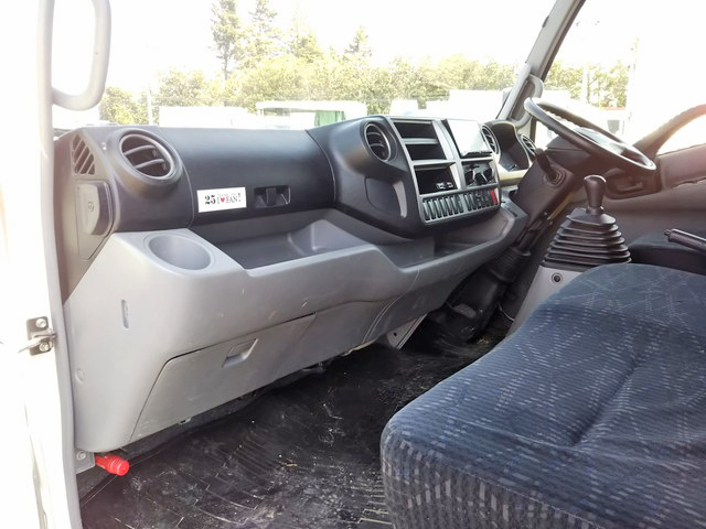 日野デュトロアルミブロック小型（2t・3t）[写真34]