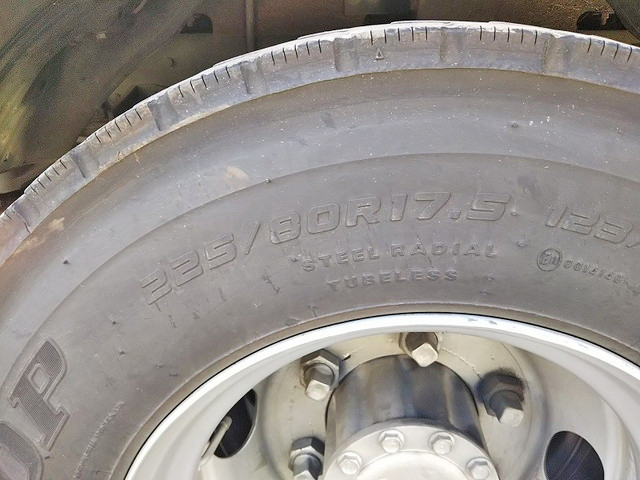 UDトラックスコンドルアルミブロック中型（4t）[写真11]