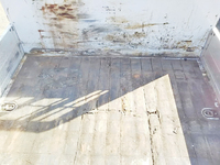 UDトラックスコンドルアルミブロック中型（4t）[写真06]